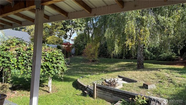 2415 Grandview Drive W, University Place, WA 98466