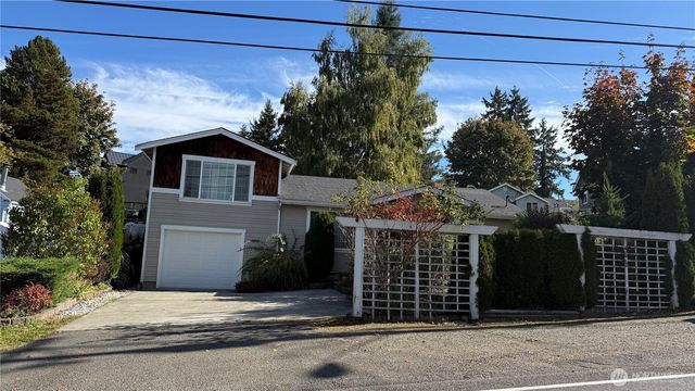 2415 Grandview Drive W, University Place, WA 98466