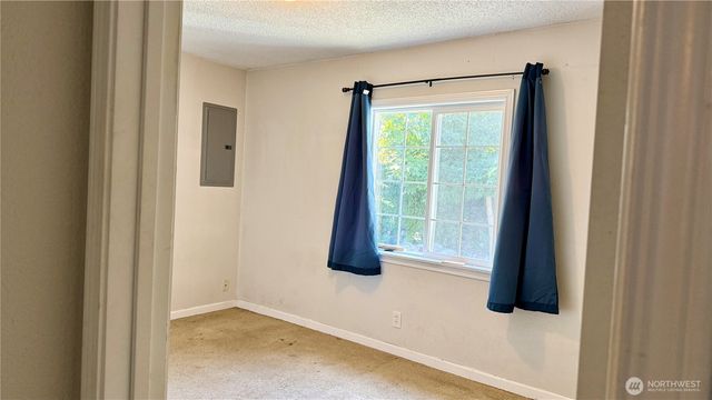 2415 Grandview Drive W, University Place, WA 98466