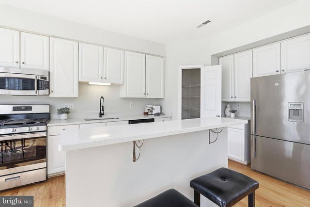 4077 BRITWELL PL, Fairfax, VA 22033