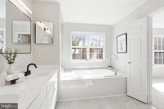 4077 BRITWELL PL, Fairfax, VA 22033