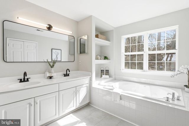 4077 BRITWELL PL, Fairfax, VA 22033