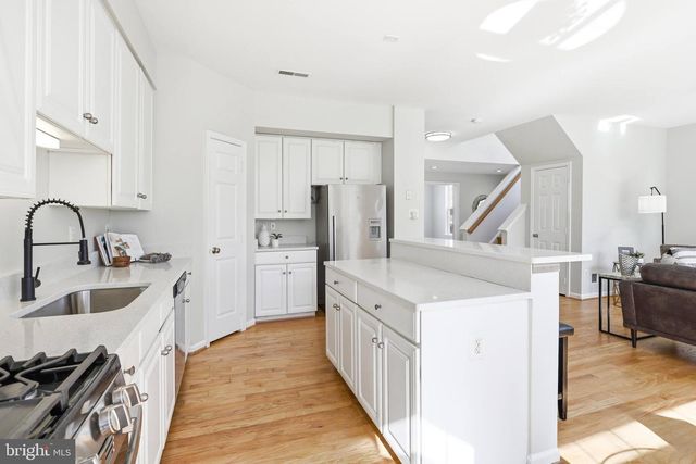 4077 BRITWELL PL, Fairfax, VA 22033