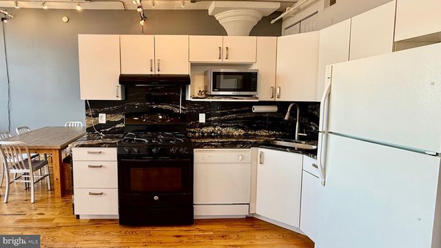 314 N 12TH ST #902, Philadelphia, PA 19107