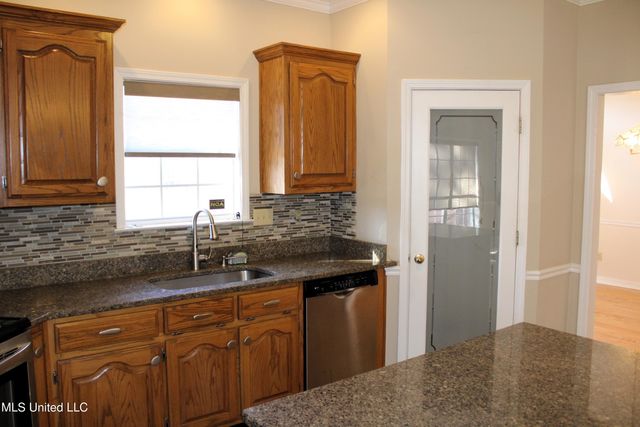 7952 Hunters Bend Cove, Olive Branch, MS 38654