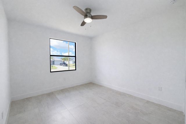 211 NW 25th Avenue, Cape Coral, FL 33993