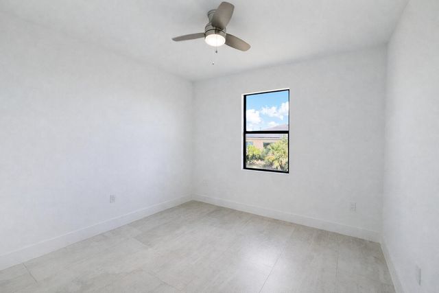 211 NW 25th Avenue, Cape Coral, FL 33993