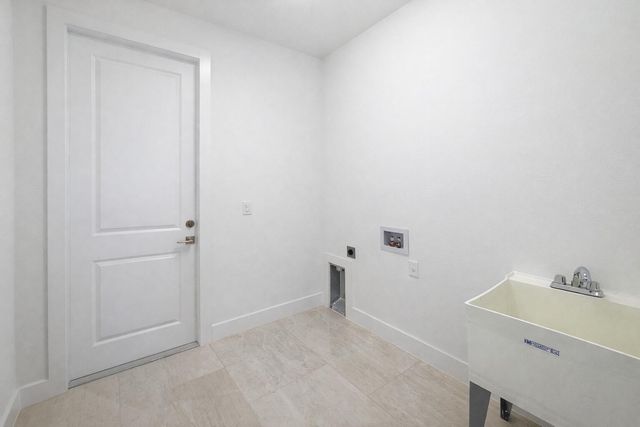 211 NW 25th Avenue, Cape Coral, FL 33993