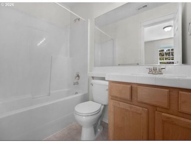 21895 Ne HEARTWOOD Cir, Fairview, OR 97024