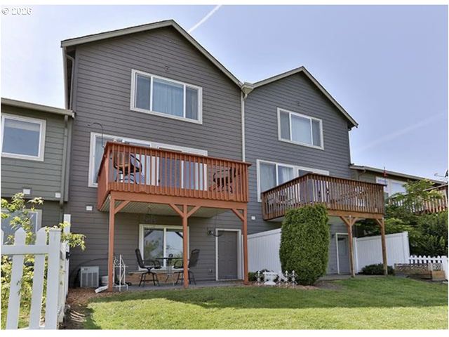 21895 Ne HEARTWOOD Cir, Fairview, OR 97024
