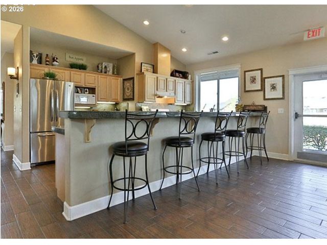21895 Ne HEARTWOOD Cir, Fairview, OR 97024