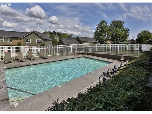 21895 Ne HEARTWOOD Cir, Fairview, OR 97024