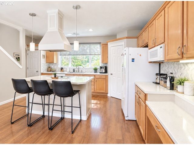 21895 Ne HEARTWOOD Cir, Fairview, OR 97024