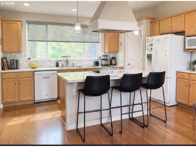 21895 Ne HEARTWOOD Cir, Fairview, OR 97024