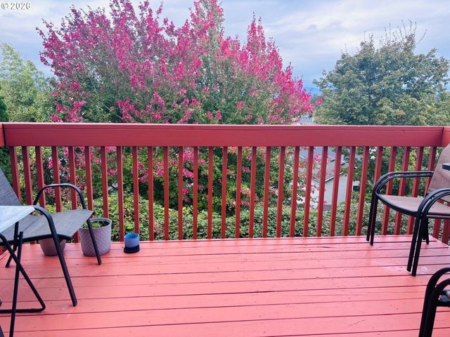 21895 Ne HEARTWOOD Cir, Fairview, OR 97024