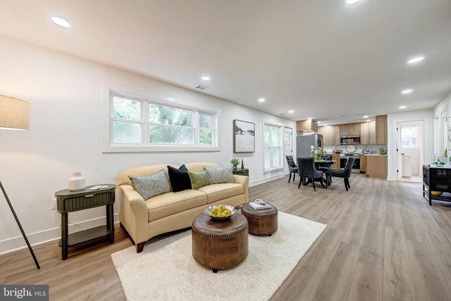 10915 MAPLE ST, Fairfax, VA 22030