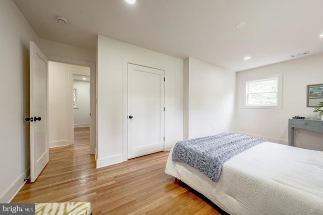 10915 MAPLE ST, Fairfax, VA 22030