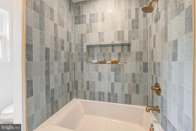 10915 MAPLE ST, Fairfax, VA 22030