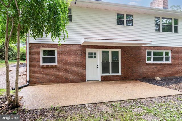 10915 MAPLE ST, Fairfax, VA 22030