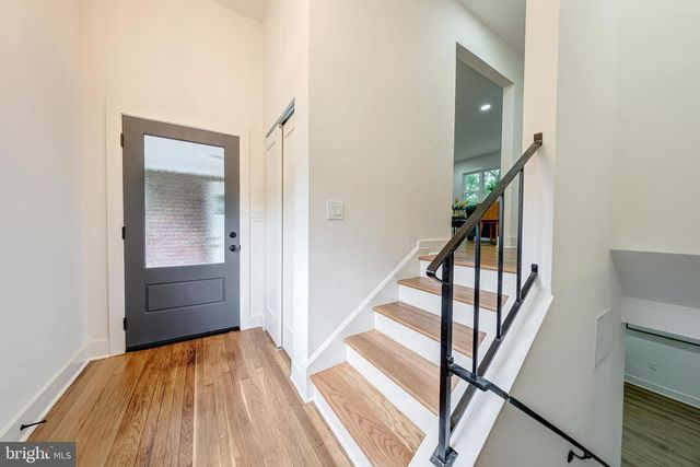 10915 MAPLE ST, Fairfax, VA 22030