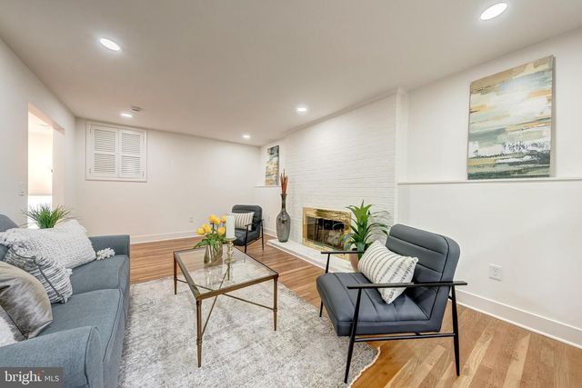 10915 MAPLE ST, Fairfax, VA 22030