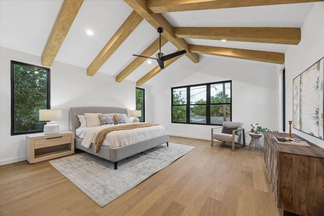 1527 Thornton Road, Houston, TX 77018