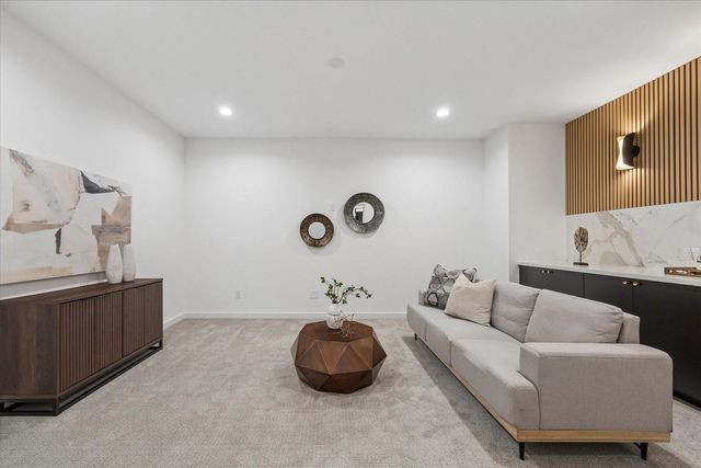 1527 Thornton Road, Houston, TX 77018