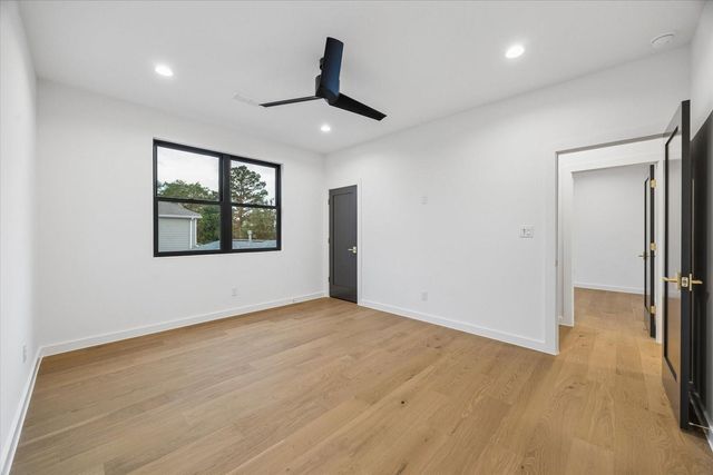 1527 Thornton Road, Houston, TX 77018