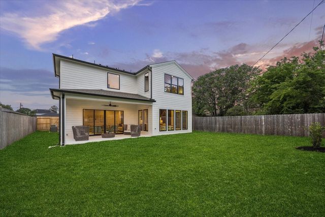 1527 Thornton Road, Houston, TX 77018