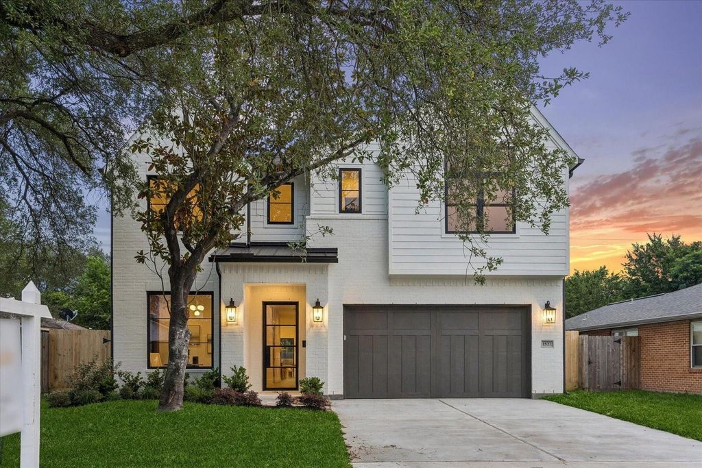 1527 Thornton Road, Houston, TX 77018