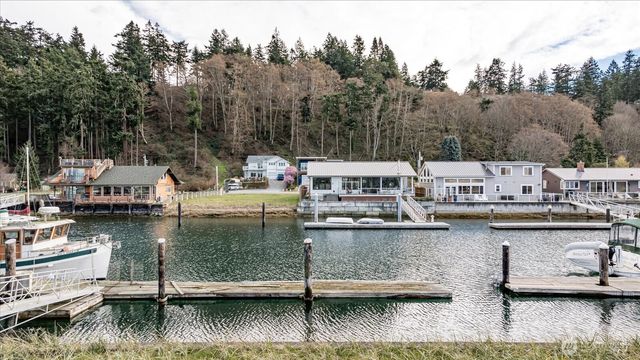 3709 Steelhead Drive, Greenbank, WA 98253