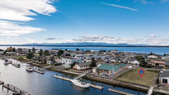 3709 Steelhead Drive, Greenbank, WA 98253