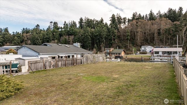 3709 Steelhead Drive, Greenbank, WA 98253