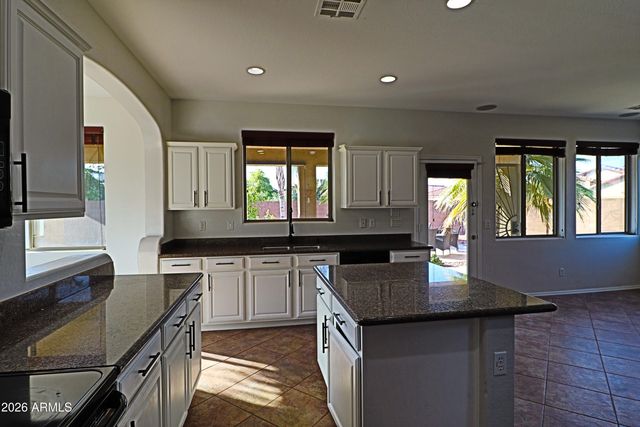 36066 W VERA CRUZ Drive, Maricopa, AZ 85138