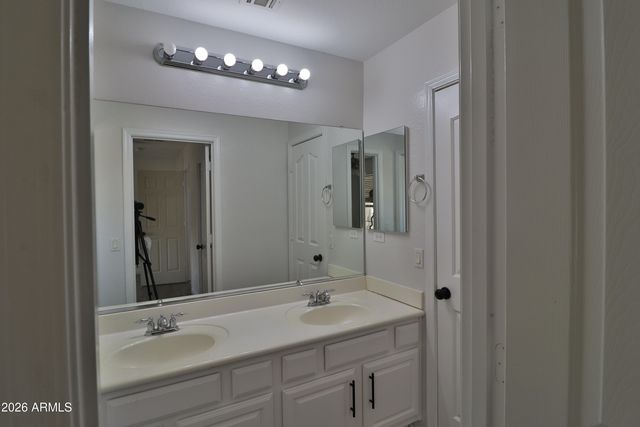 36066 W VERA CRUZ Drive, Maricopa, AZ 85138