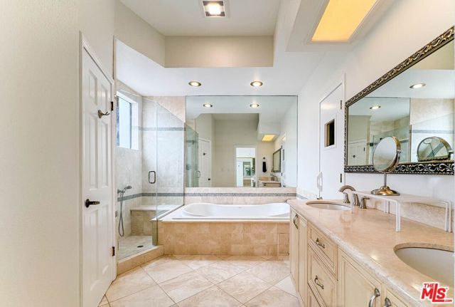 911 5th Street 202, Santa Monica, CA 90403