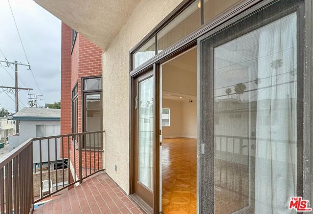 911 5th Street 202, Santa Monica, CA 90403