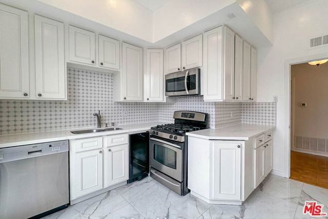 911 5th Street 202, Santa Monica, CA 90403