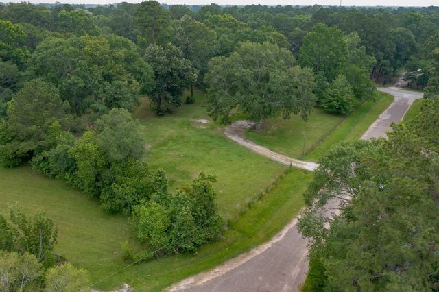 17396 Woods Drive, New Caney, TX 77357