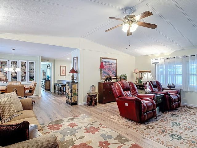 1405 SKYLINE COURT, Tavares, FL 32778