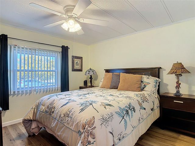 1405 SKYLINE COURT, Tavares, FL 32778