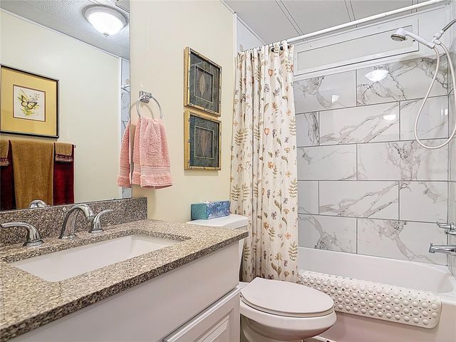 1405 SKYLINE COURT, Tavares, FL 32778