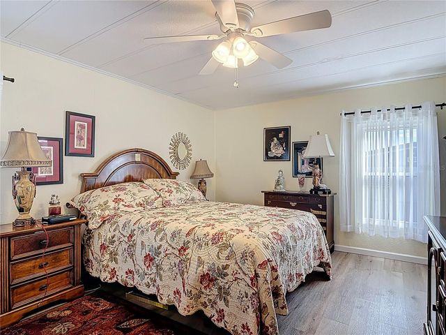 1405 SKYLINE COURT, Tavares, FL 32778