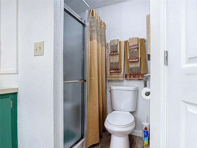 1405 SKYLINE COURT, Tavares, FL 32778