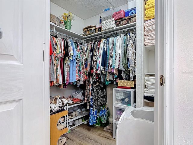 1405 SKYLINE COURT, Tavares, FL 32778