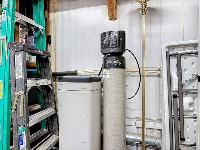 1405 SKYLINE COURT, Tavares, FL 32778