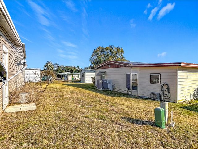 1405 SKYLINE COURT, Tavares, FL 32778