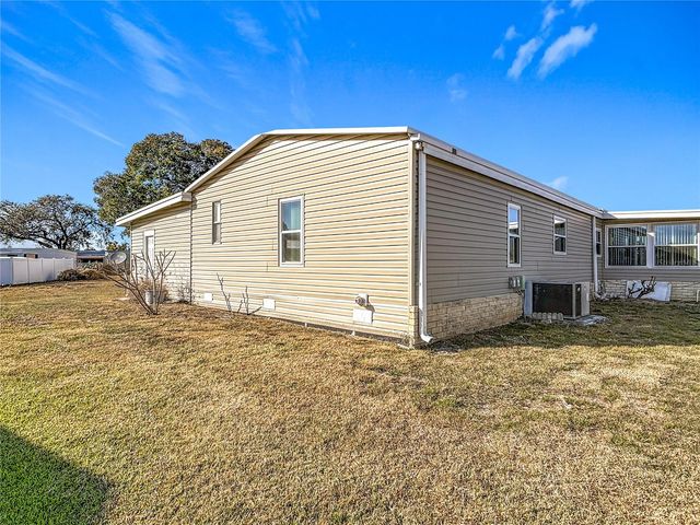 1405 SKYLINE COURT, Tavares, FL 32778