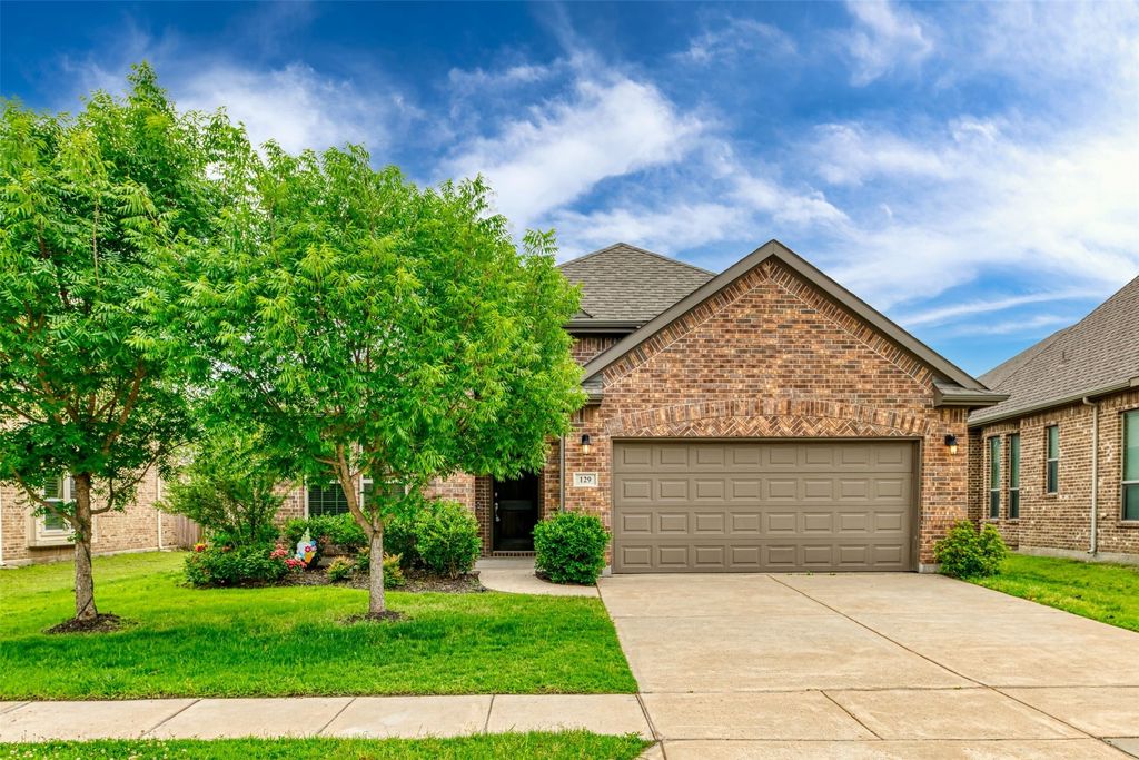 129 Griffin Avenue, Fate, TX 75189