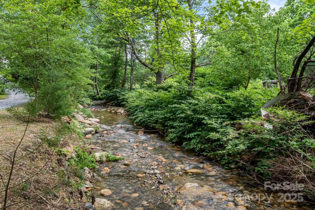 79 Creekside Lane, Spruce Pine, NC 28777